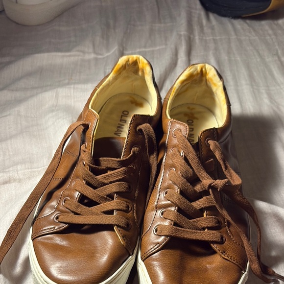 Old Navy Brown Sneakers with Lace-Up Design and Vintage Finish LLC - Picture 1 of 5